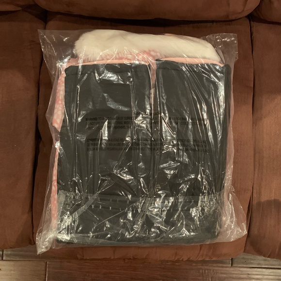 Toddler Girls’ Leopard Snowsuit W/Bib Light Pink - Picture 2 of 3